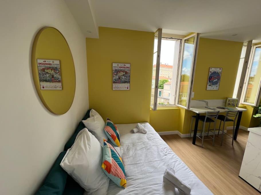 Superbe Studio Centre Ville * Clim * Wifi * Haut De Gamme * Ангулем Екстер'єр фото